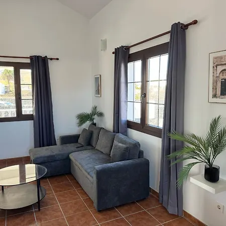 بيت للعطل Vineyard House *
