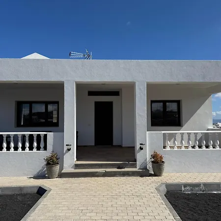 Vineyard House Dom wakacyjny *